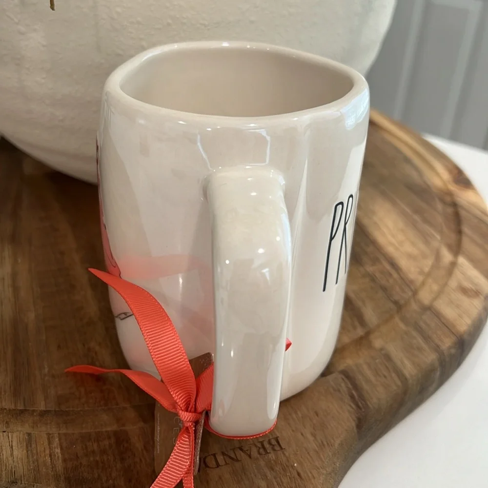 👑Cute. Rae Dunn PRINCESS MUG.